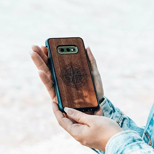 Axion unique wooden compass phone case